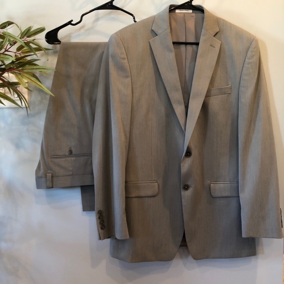 Men’s Calvin Klein Tailored 2-Piece Suit - Picture 1 of 3